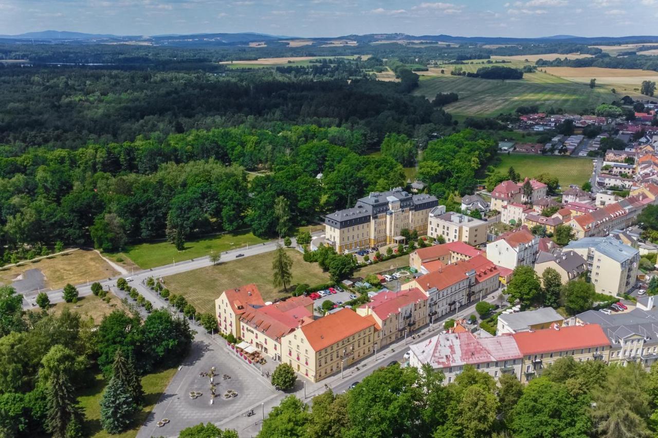 Spa Hotel Centrum Frantiskovy Lazne Exterior foto