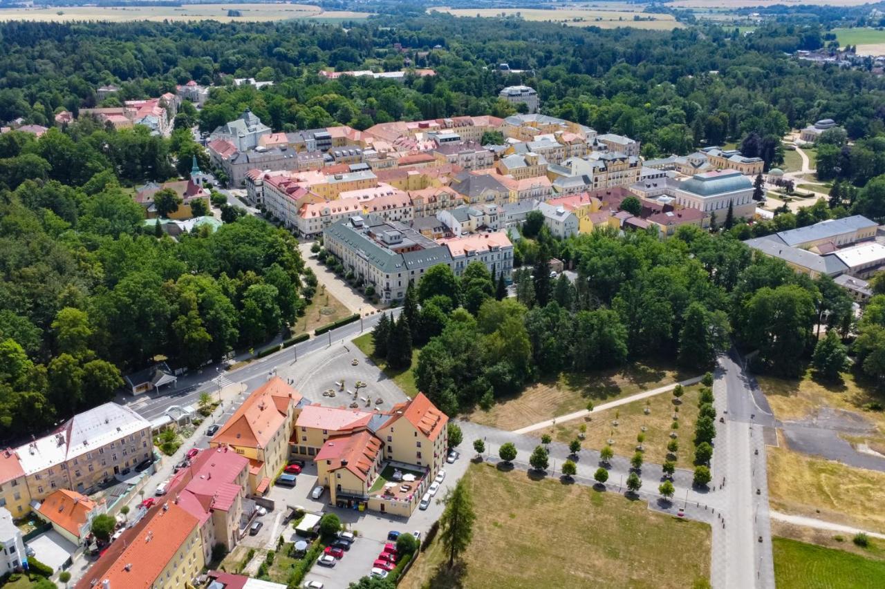 Spa Hotel Centrum Frantiskovy Lazne Exterior foto